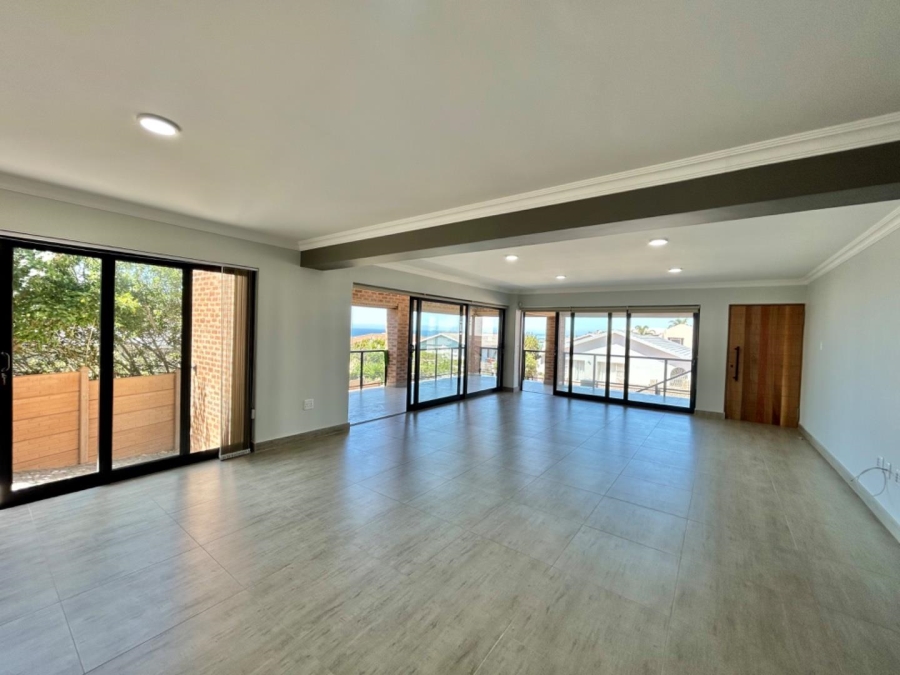 4 Bedroom Property for Sale in Wavecrest Eastern Cape